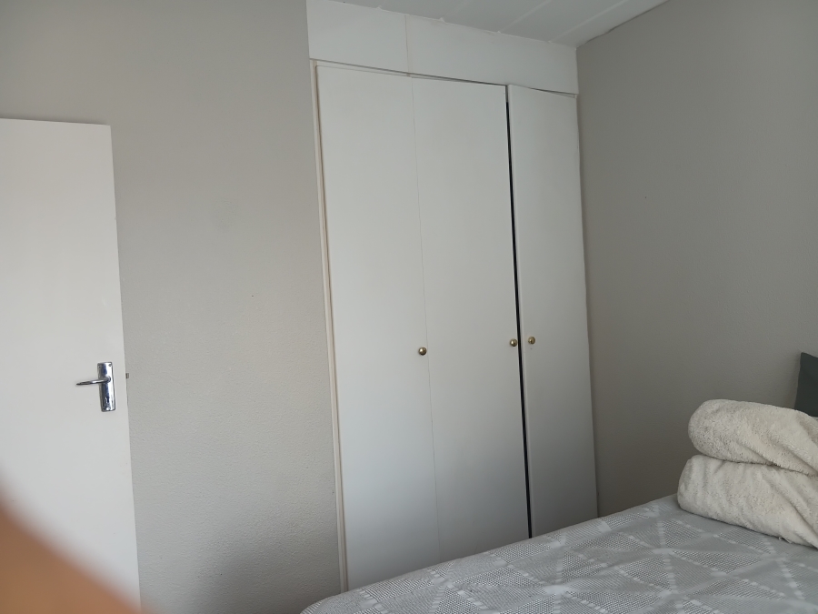 1 Bedroom Property for Sale in Kannoniers Park North West